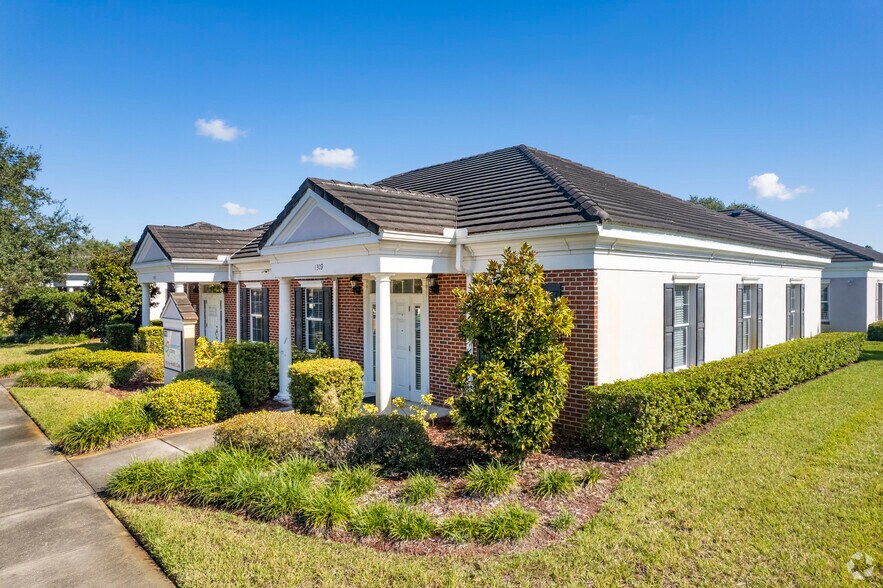 1307 Providence Rd, Brandon, FL à louer - Photo principale – Image 2 sur 23