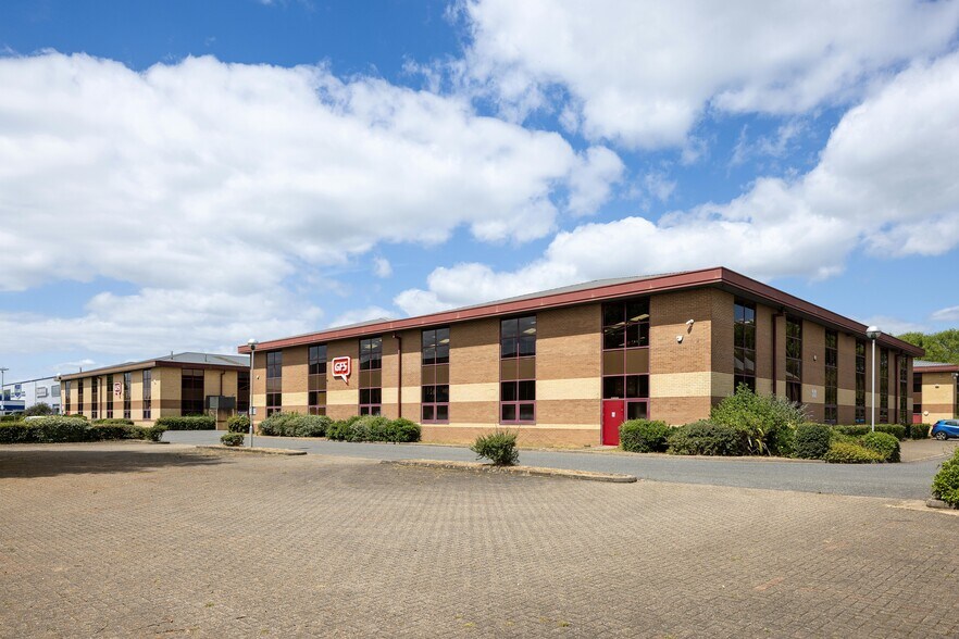 Canal View Rd, Newbury à louer - Photo de l’immeuble – Image 2 sur 8