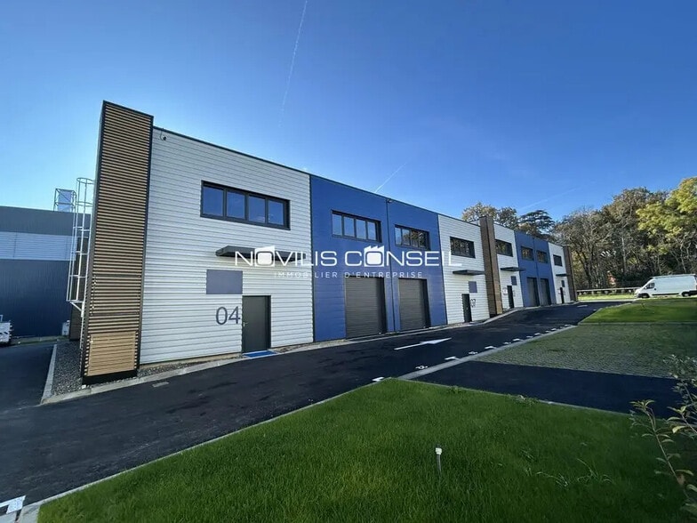 Local d'activités dans Cornebarrieu à vendre - Photo de l’immeuble – Image 1 sur 13