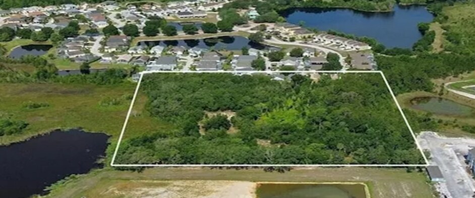 Lake Wilson Rd, Davenport, FL à vendre - Photo de l’immeuble – Image 2 sur 14