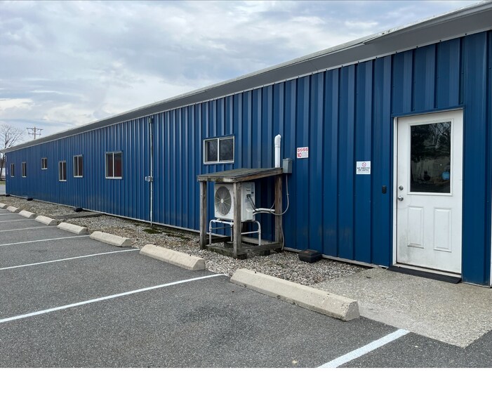 324 Wells St, Greenfield, MA à louer - Photo de l’immeuble – Image 2 sur 5