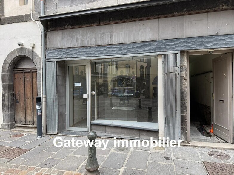 Industriel/Logistique dans Riom à vendre - Photo de l’immeuble – Image 1 sur 6