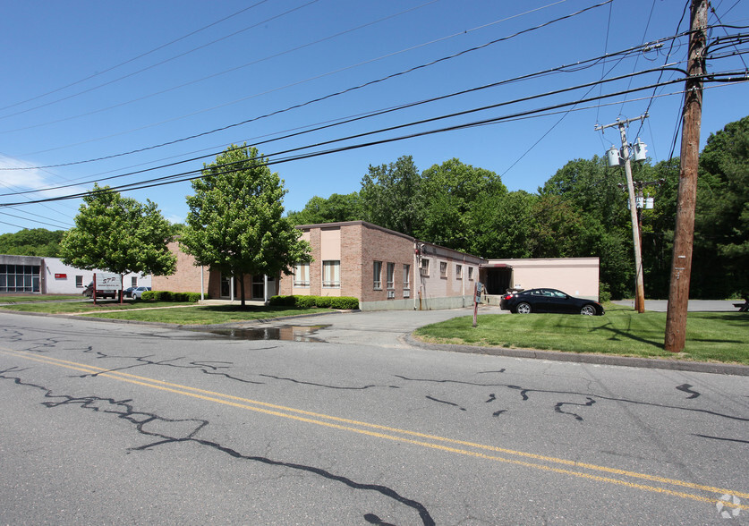 110-112 Prestige Park Rd, East Hartford, CT à louer - Photo de l’immeuble – Image 1 sur 4