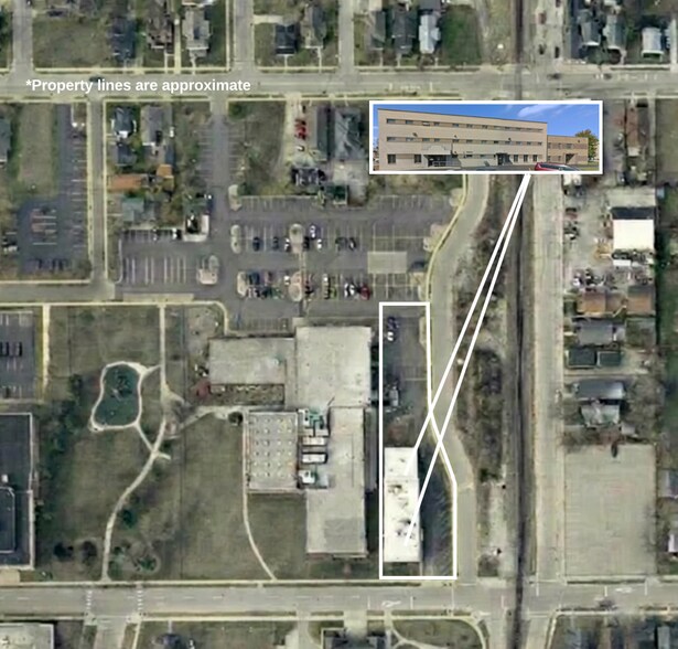 424 Washington Ave, Oshkosh, WI à vendre - Photo de l’immeuble – Image 3 sur 3