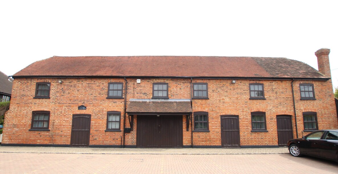 Grange Rd, Tongham à louer Photo principale– Image 1 sur 5