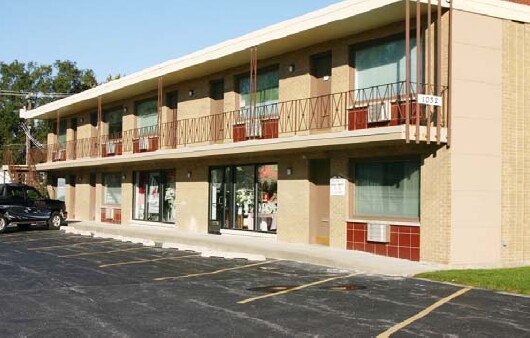 1032 S La Grange Rd, La Grange, IL à louer - Photo de l’immeuble – Image 2 sur 8