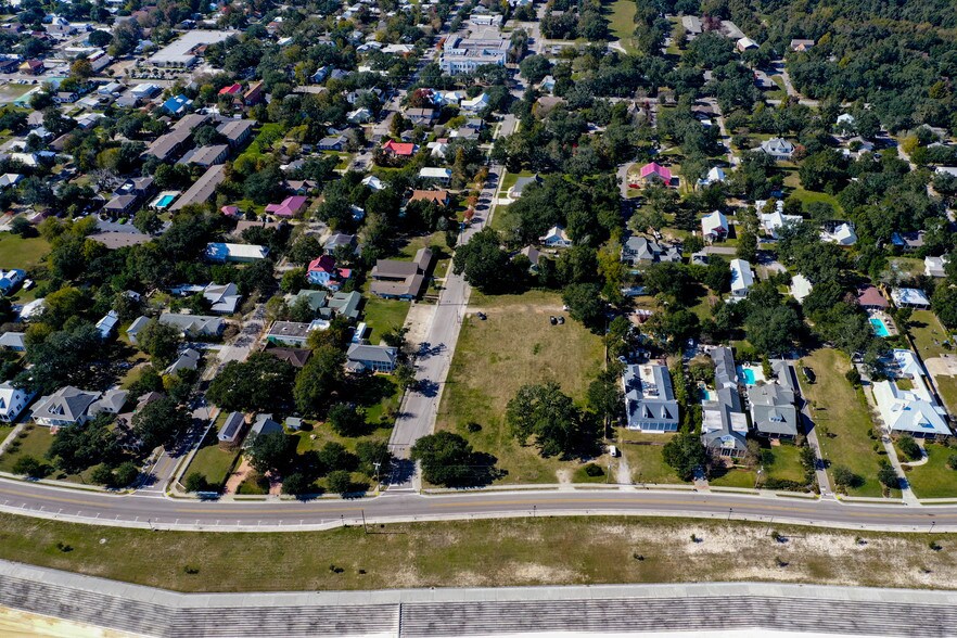 400 N Beach Blvd, Bay Saint Louis, MS à vendre - Photo de l’immeuble – Image 2 sur 6