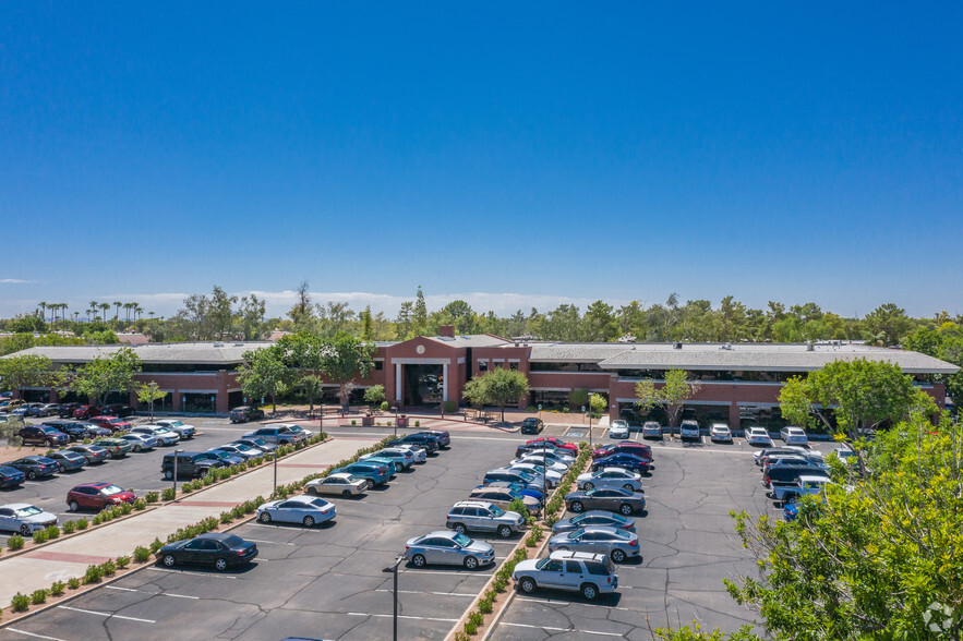 1855 W Baseline Rd, Mesa, AZ à louer - Photo de l’immeuble – Image 1 sur 4