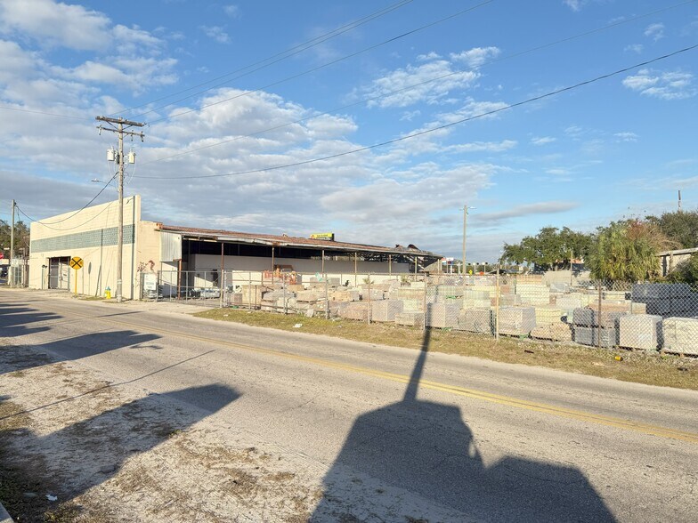 8911 N 12th St, Tampa, FL à vendre - Photo de l’immeuble – Image 3 sur 16
