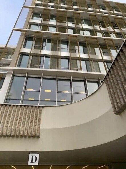 3 Avenue Du Centre, Guyancourt à louer - Photo de l’immeuble – Image 3 sur 9