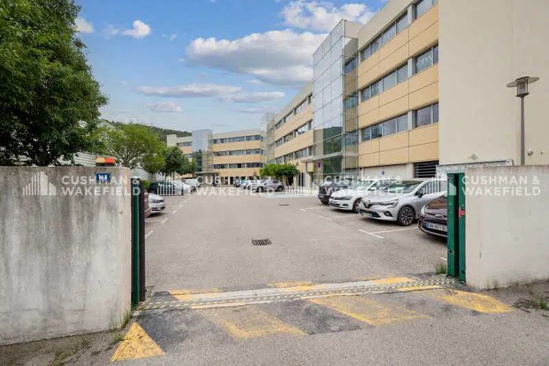 165 Avenue Du Marin Blanc, Aubagne à louer - Photo de l’immeuble – Image 2 sur 5