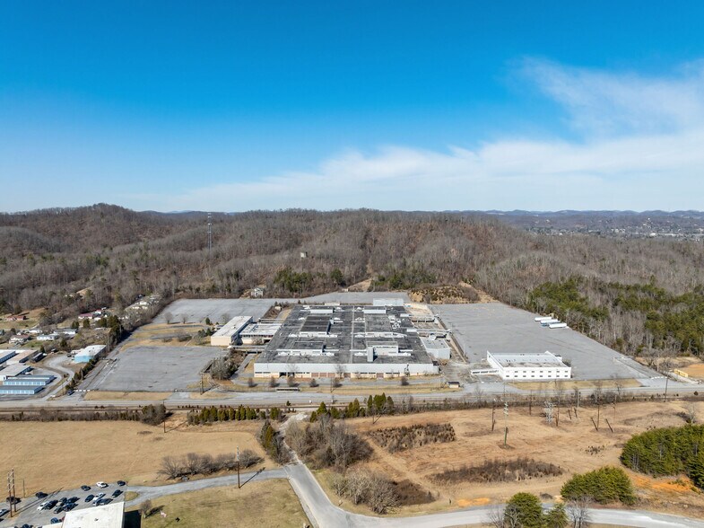 100 Vance Tank Rd, Bristol, TN à vendre - Photo de l’immeuble – Image 2 sur 12