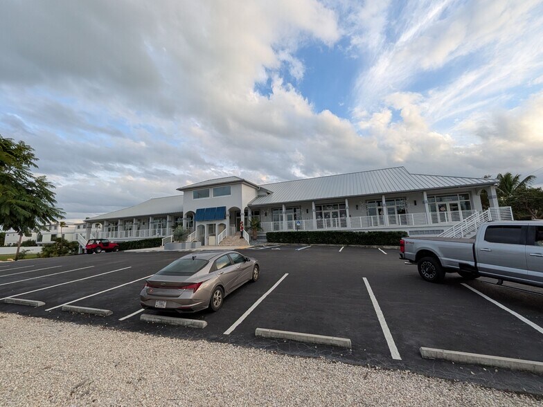 10095 Overseas Hwy, Marathon, FL à louer - Photo de l’immeuble – Image 2 sur 3