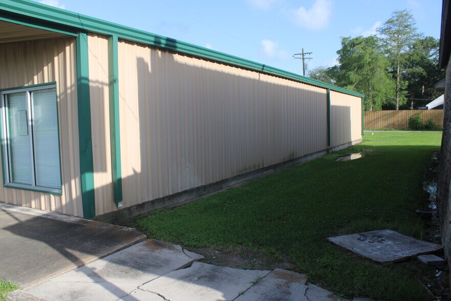 344 Broadway, Winnie, TX à vendre - Photo de l’immeuble – Image 2 sur 35