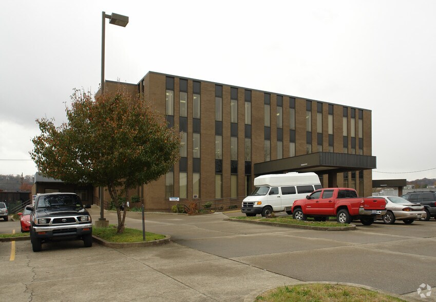 611 7th Ave, Huntington, WV à louer - Photo de l’immeuble – Image 3 sur 6