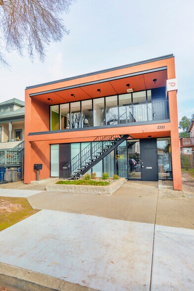 2321 P St, Sacramento, CA à louer - Photo de l’immeuble – Image 2 sur 12