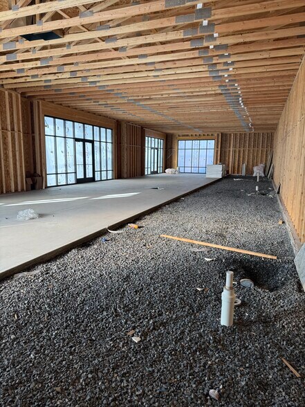 2102 2000 w, Clinton, UT à louer - Photo de l’immeuble – Image 3 sur 5