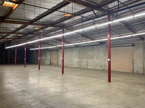 150 W Slauson Ave, Los Angeles, CA à louer Photo intérieure– Image 2 sur 3