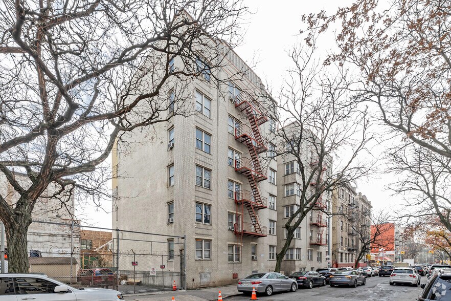 2310 Creston Ave, Bronx, NY à vendre - Photo principale – Image 1 sur 41