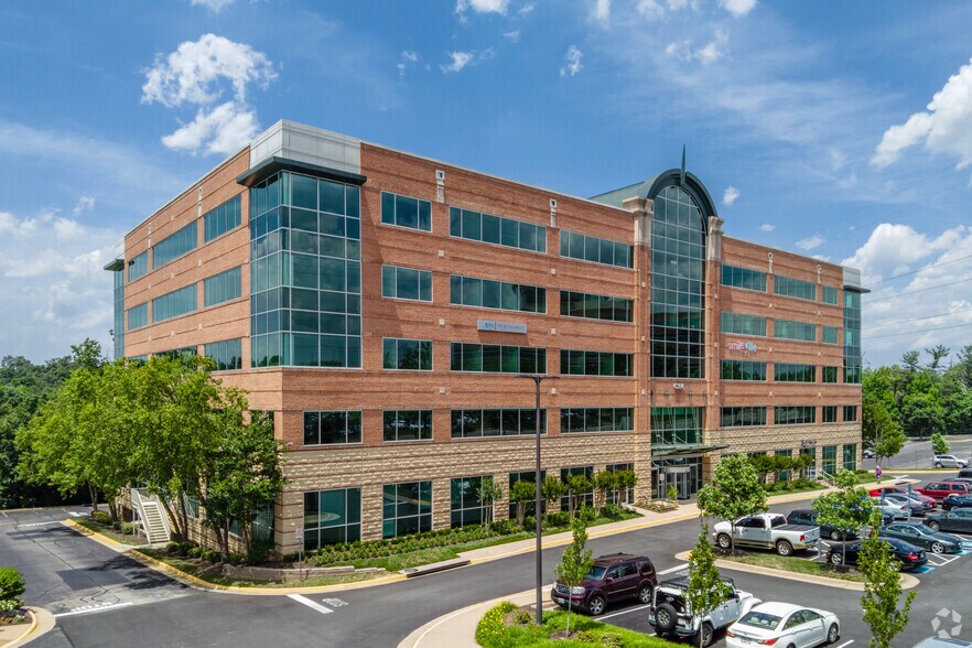 6354 Walker Ln, Alexandria, VA à louer - Photo de l’immeuble – Image 3 sur 17