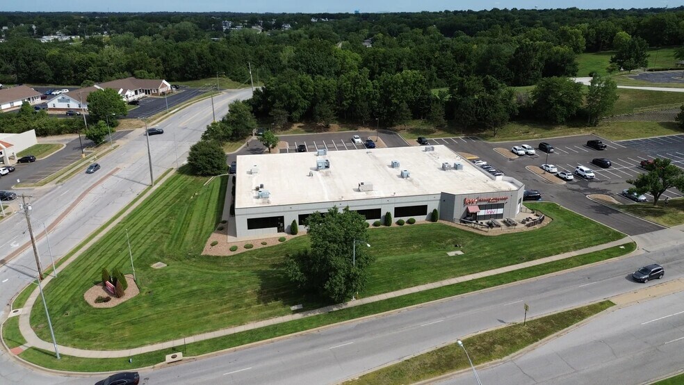 310 NW Englewood Rd, Gladstone, MO à vendre - Aérien – Image 2 sur 9