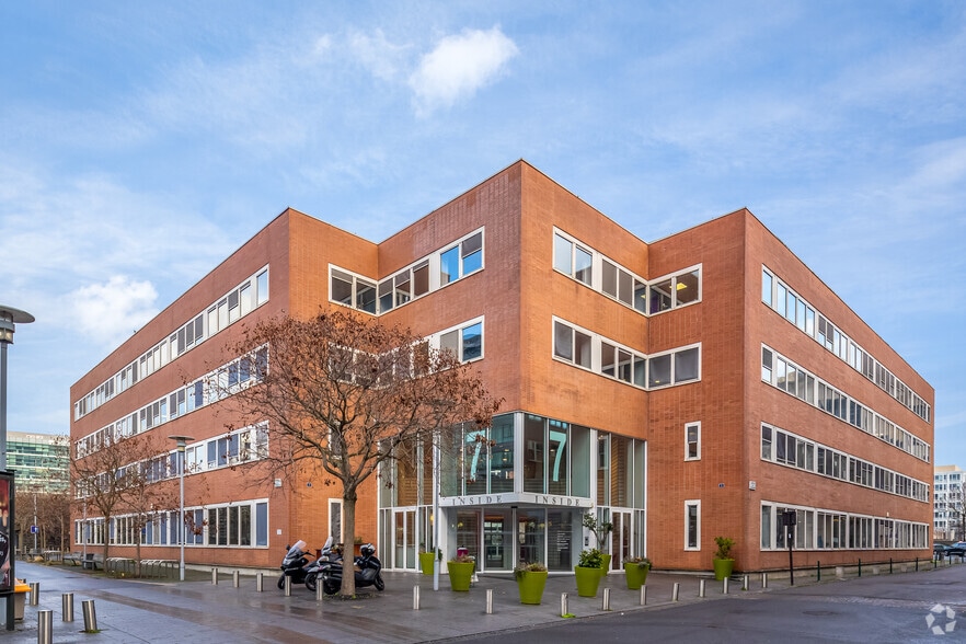 Bureau dans Rueil-Malmaison à louer - Photo principale – Image 1 sur 7