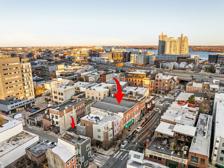 Rare Northern Liberties Opportunity! portefeuille de 2 biens à vendre sur LoopNet.fr - Aérien – Image 2 sur 35