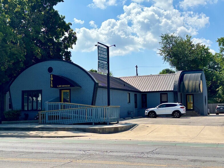 1915 Broad Ripple Ave, Indianapolis, IN à vendre - Photo principale – Image 2 sur 4