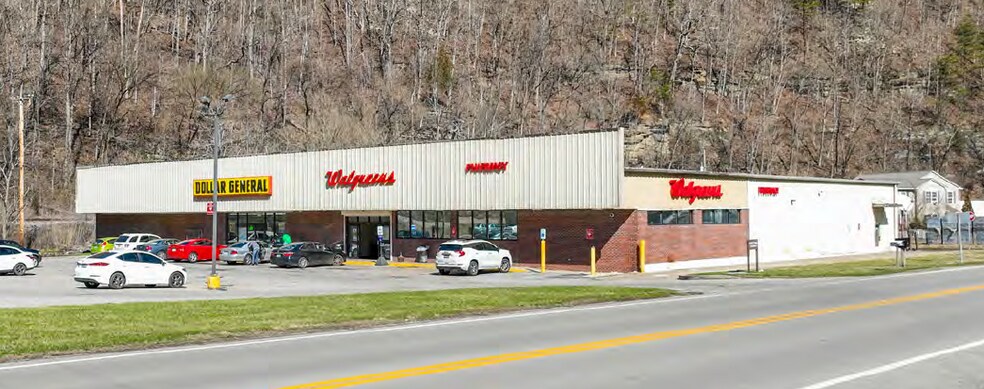 Hwy 122, Robinson Creek, KY à louer - Photo de l’immeuble – Image 3 sur 6