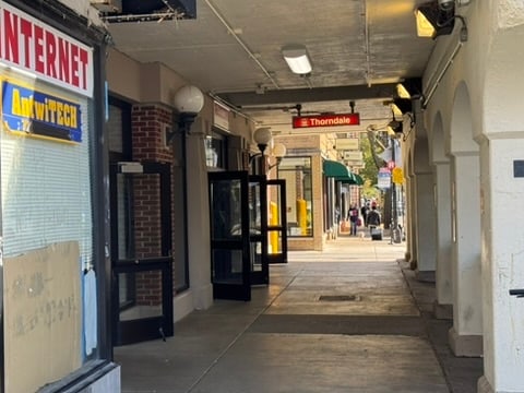 1124 W Thorndale Ave, Chicago, IL à louer Photo de l’immeuble– Image 1 sur 5