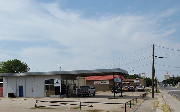 720 S Locust St, Denton, TX à vendre - Photo de l’immeuble – Image 2 sur 9