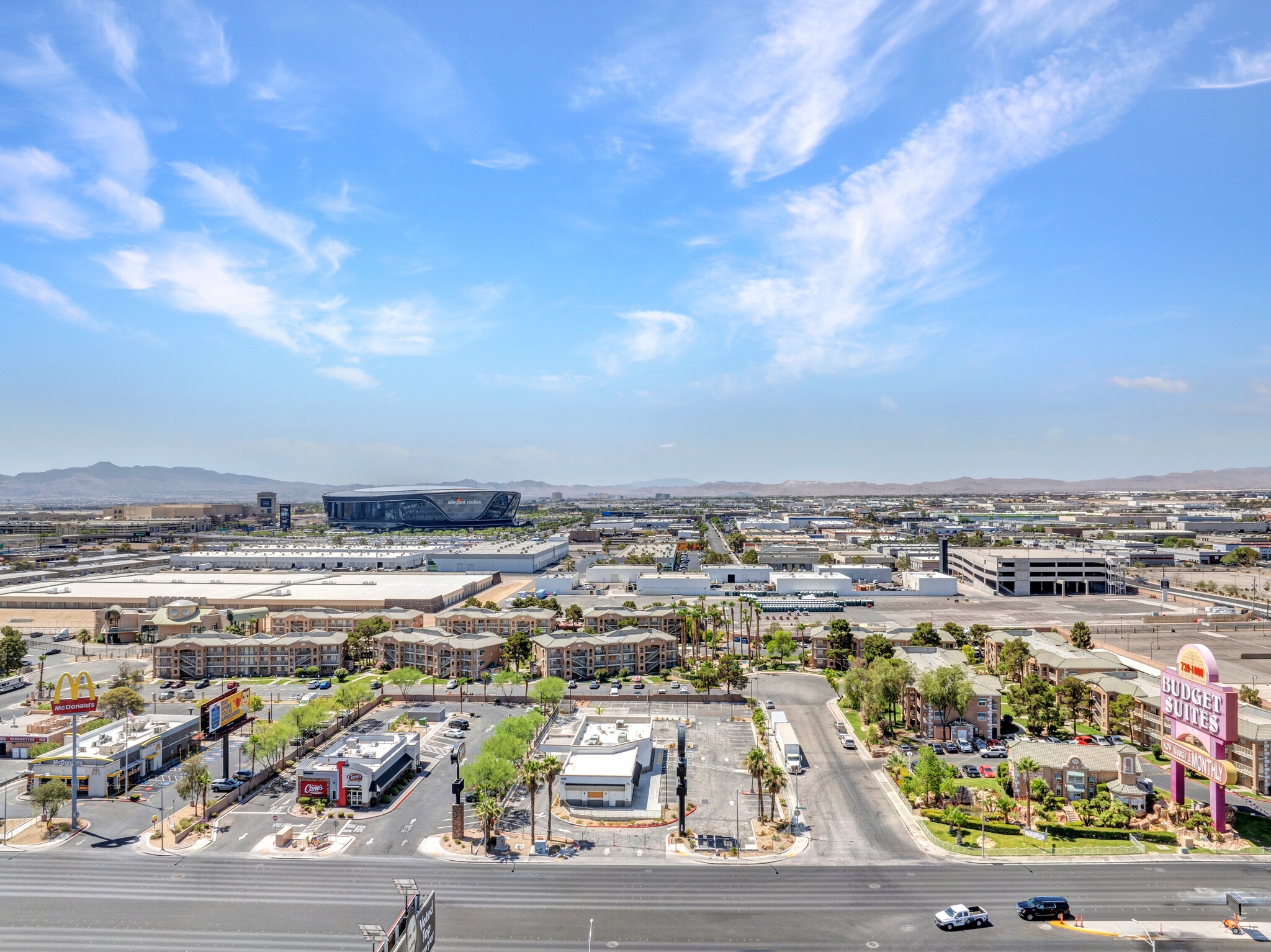 3575 W Tropicana Ave, Las Vegas, NV à louer Aérien– Image 1 sur 11