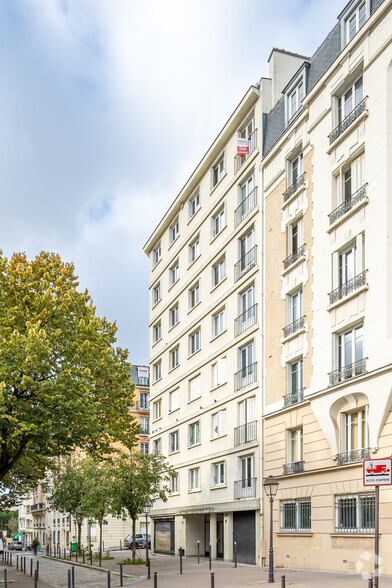 Immeuble residentiel dans Paris à vendre - Photo de l’immeuble – Image 2 sur 2