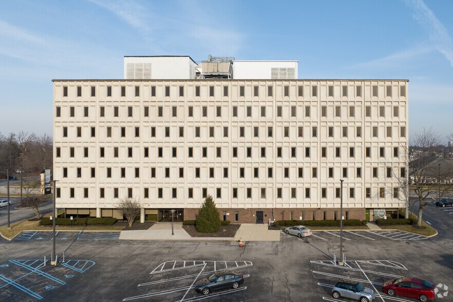 3103 Executive Pky, Toledo, OH à louer - Photo de l’immeuble – Image 3 sur 22