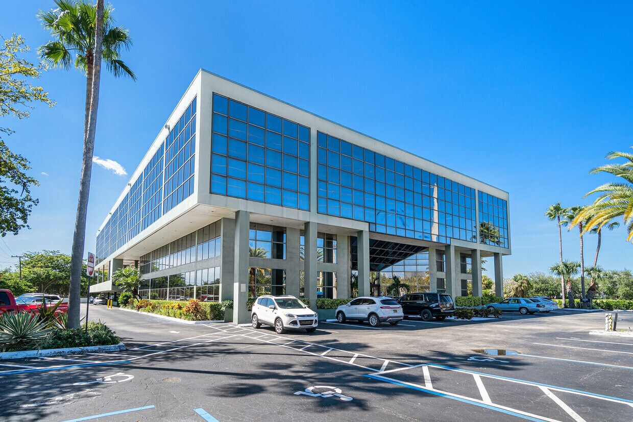 631 US Highway 1, North Palm Beach, FL à vendre Photo principale– Image 1 sur 13
