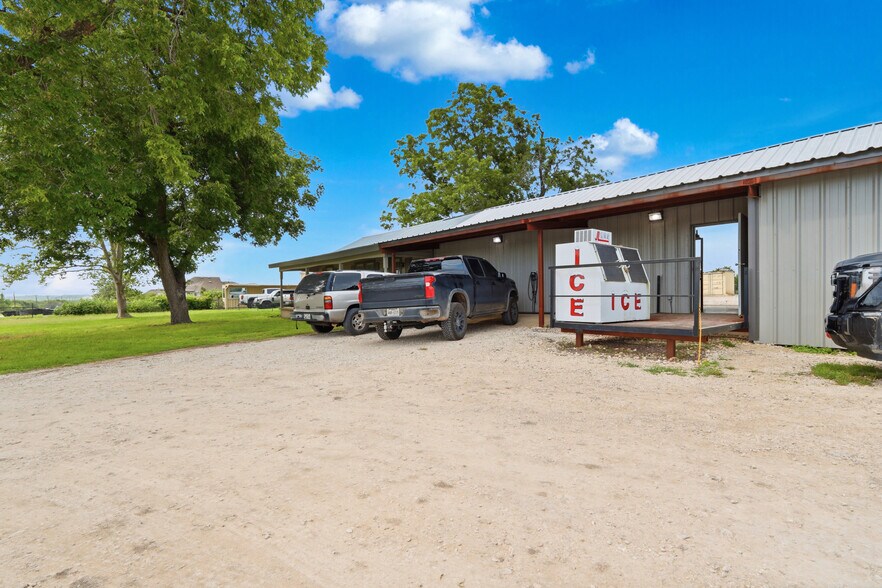 1512 Posey Rd, San Marcos, TX à vendre - Photo de l’immeuble – Image 3 sur 24