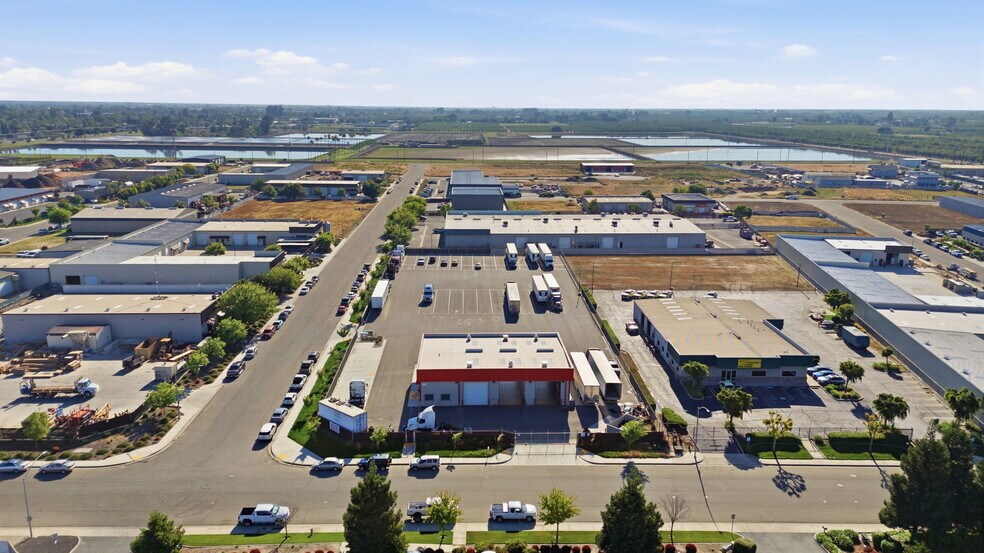 4376 Farm Supply Dr, Ceres, CA à vendre - Photo de l’immeuble – Image 3 sur 22