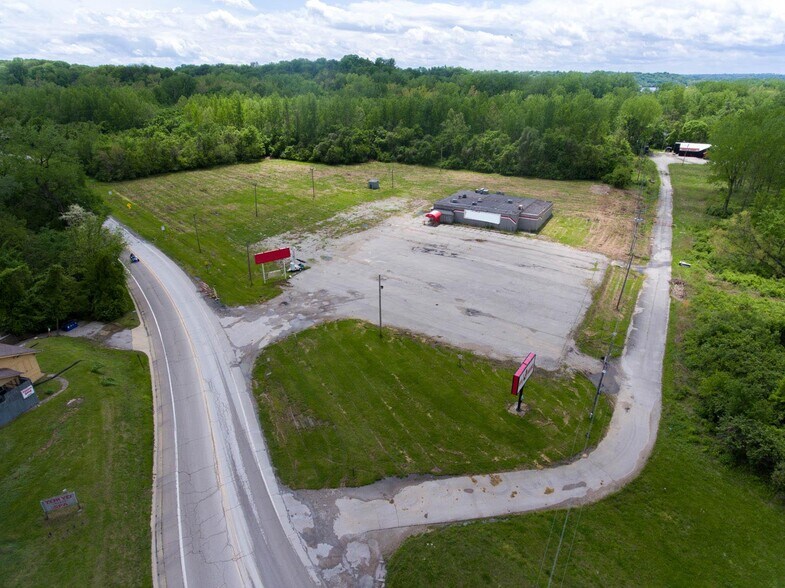 60 Four Corners Ln, Centreville, IL à vendre - Photo de l’immeuble – Image 3 sur 12