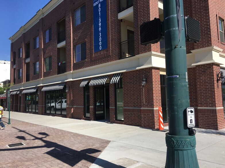 300 W Center St, Provo, UT à louer - Photo de l’immeuble – Image 2 sur 3