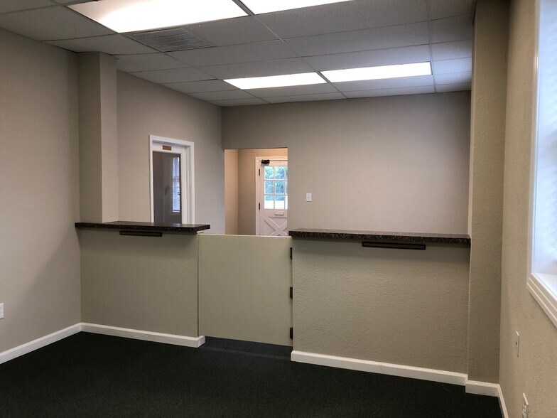 2408 Princess Anne Rd, Virginia Beach, VA à louer - Photo de l’immeuble – Image 3 sur 6
