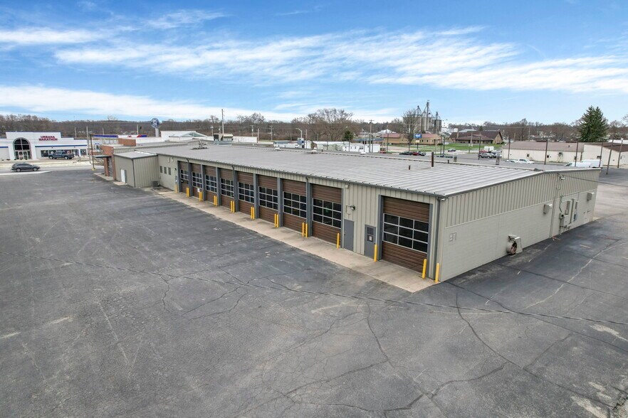 1246 N Main St, Urbana, OH à vendre - Photo de l’immeuble – Image 3 sur 12