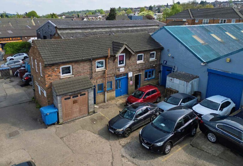 Holly St, Luton à vendre - Photo de l’immeuble – Image 2 sur 2