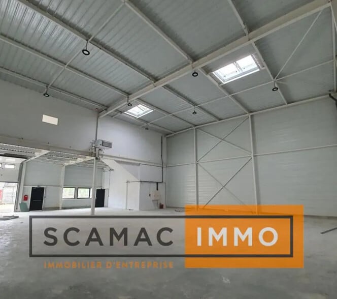 Industriel/Logistique dans Port-de-Bouc à louer - Photo de l’immeuble – Image 3 sur 4