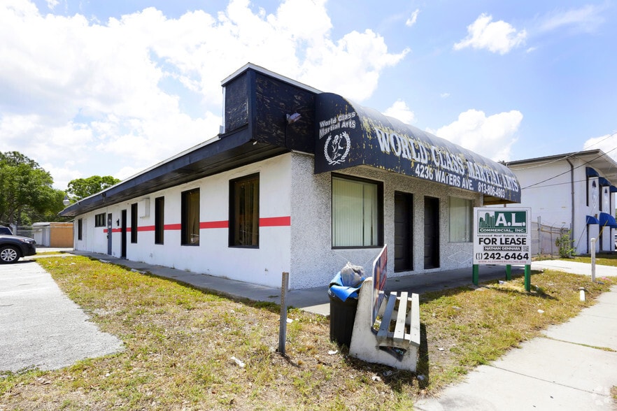 4236 W Waters, Tampa, FL à louer - Photo principale – Image 1 sur 4