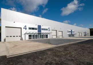 Plus de détails pour Osborn Way, Hook - Industriel/Logistique à louer