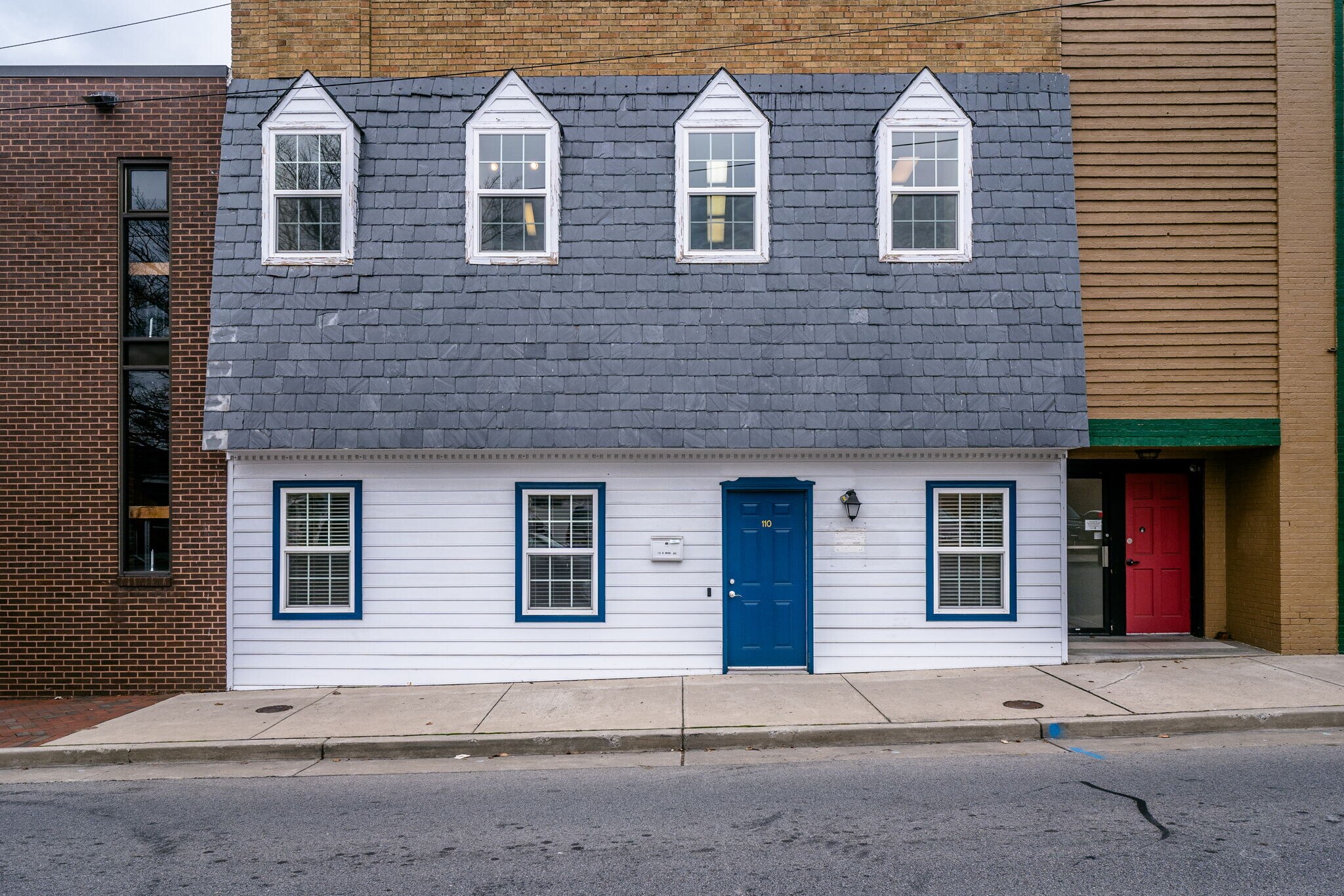 110 N Wayne Ave, Waynesboro, VA à vendre Photo principale– Image 1 sur 33