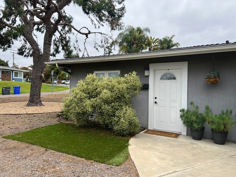 2808-2810 Pio Pico Dr, Carlsbad, CA à louer - Photo de l’immeuble – Image 2 sur 15