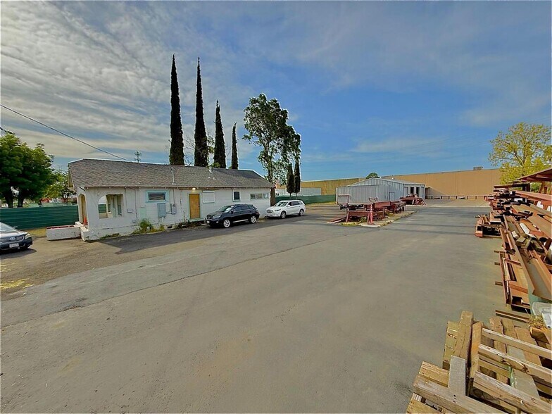 3623 51st Ave, Sacramento, CA à louer - Photo de l’immeuble – Image 2 sur 5