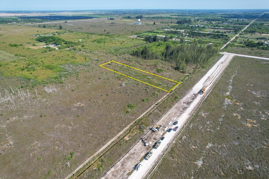 118XX SW 197th Ave, Miami, FL à vendre - Photo principale – Image 1 sur 18