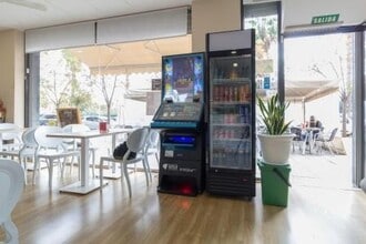 Local commercial dans Viladecans, Barcelona à louer Photo intérieure– Image 1 sur 8